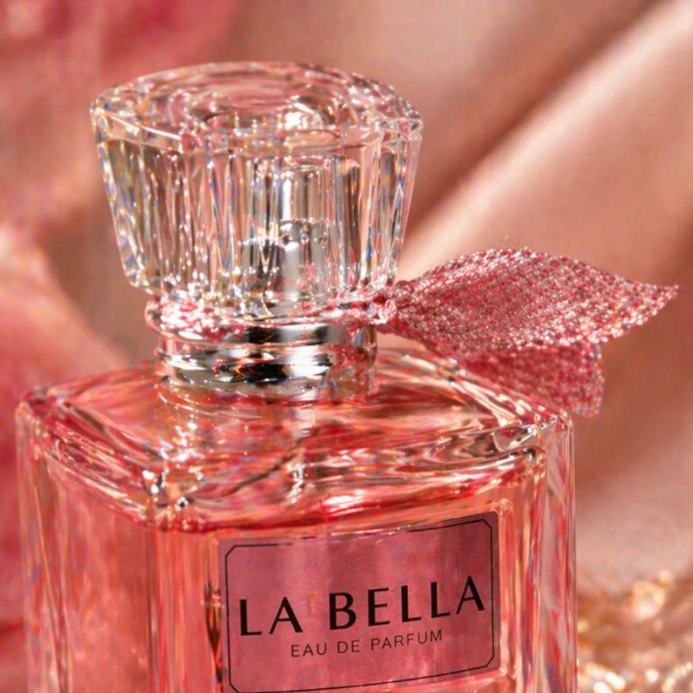 profumo donna la bella eau de parfum 100ml fragranza elegante dolce e sensuale - foto 4 Dettaglio bottiglia La Bella: flacone trasparente con sfumatura rosa e tappo cristallato